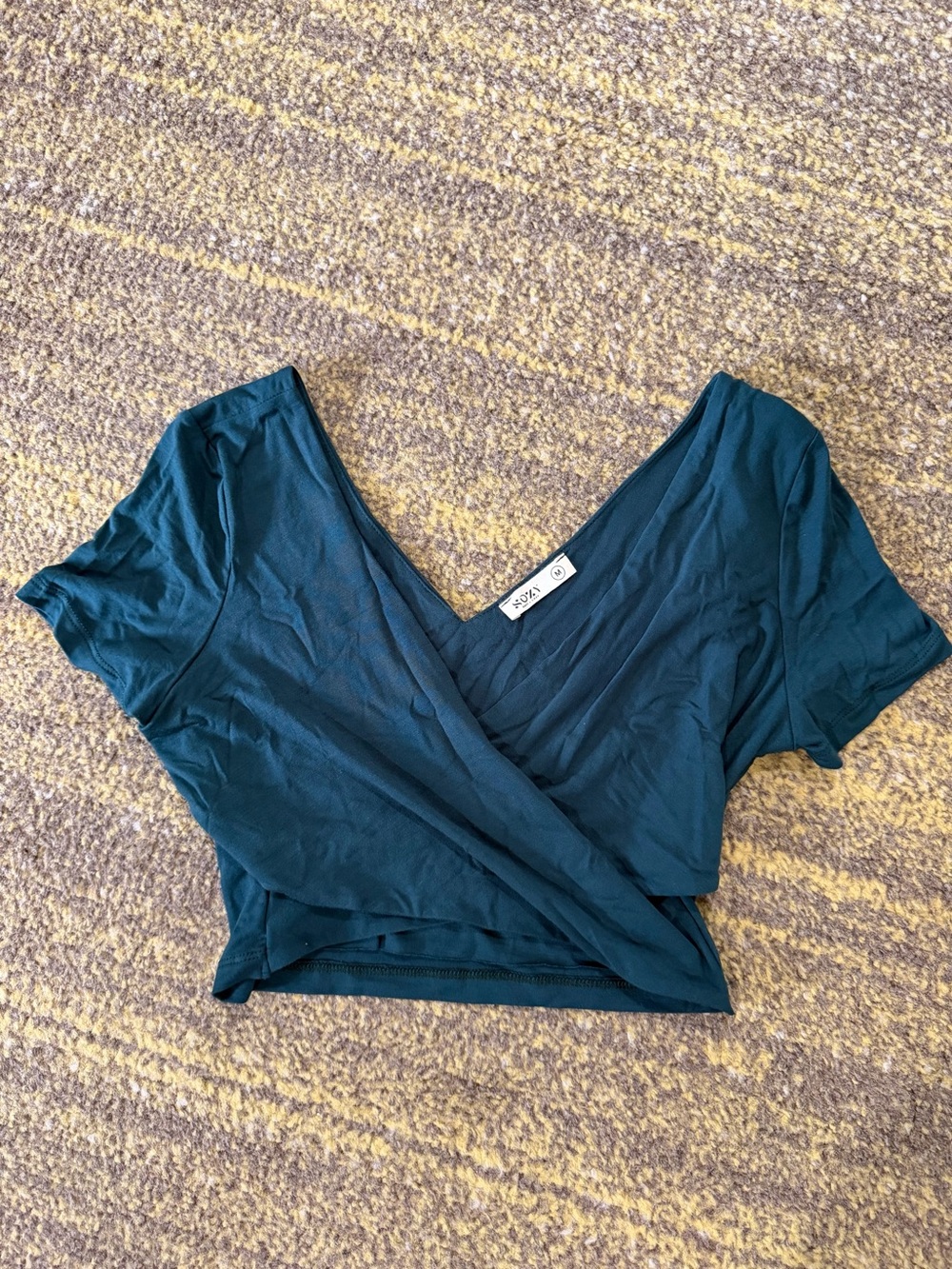 Sz M Sozy emerald green Aida reversible crop top NWOT